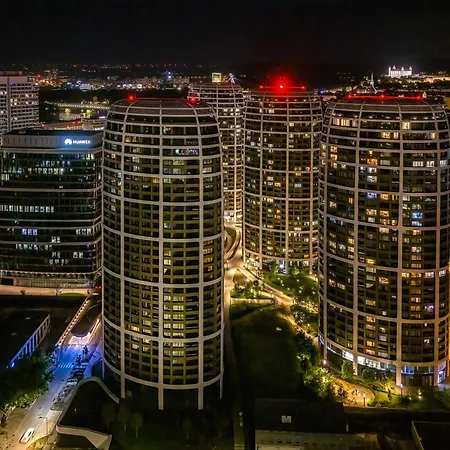 Sky Park Tower 1, 22 Floor, Downtown Centrum, Adress In Town, Parking Included * Bratislava